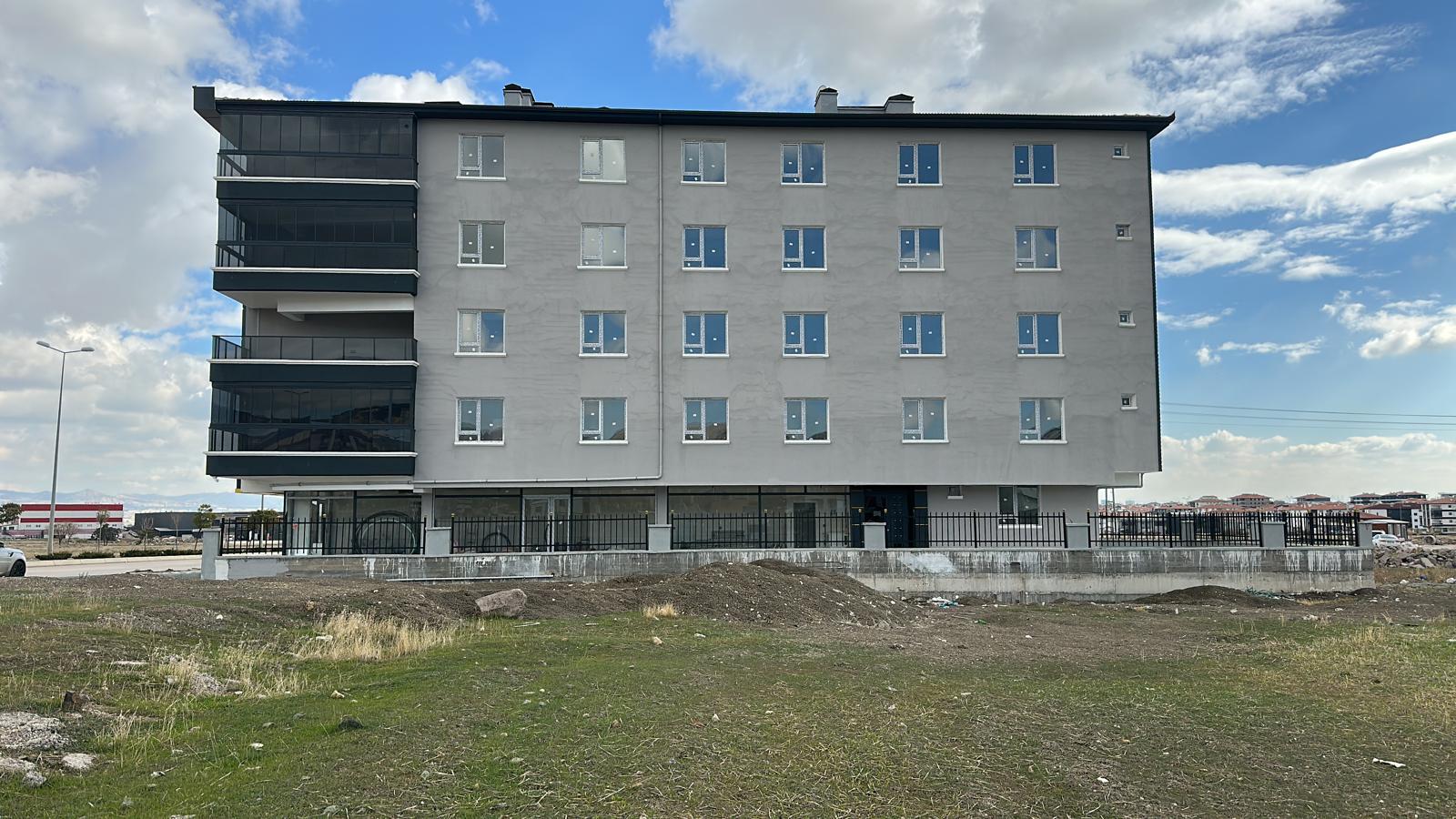 Mantolama ve Ses Yalıtımı: İkili Fayda