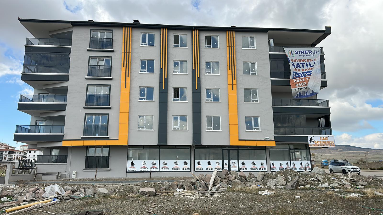 Yüksek Katlı Binalarda Mantolama: Güvenlik ve Uygulama